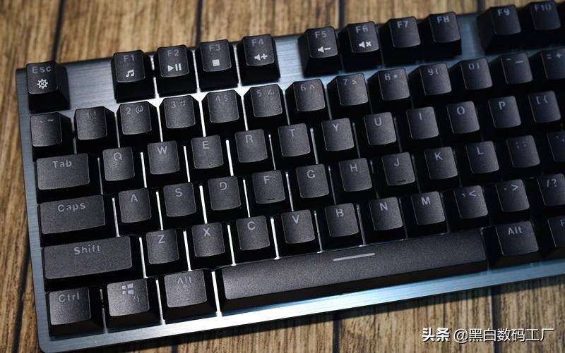 自从用了机械键盘就再也用不回电容胶了