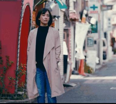 又高又瘦中长款皮衣怎么穿最好看,黑色超长款皮衣怎么搭配才显高级