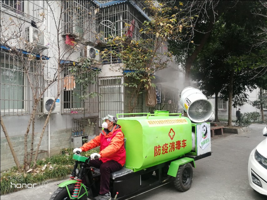 借来消毒车，自购消毒剂，盼盼驾校直击抗疫战场！