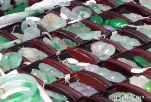 香港买翡翠首饰攻略一下,香港买翡翠珠宝便宜吗