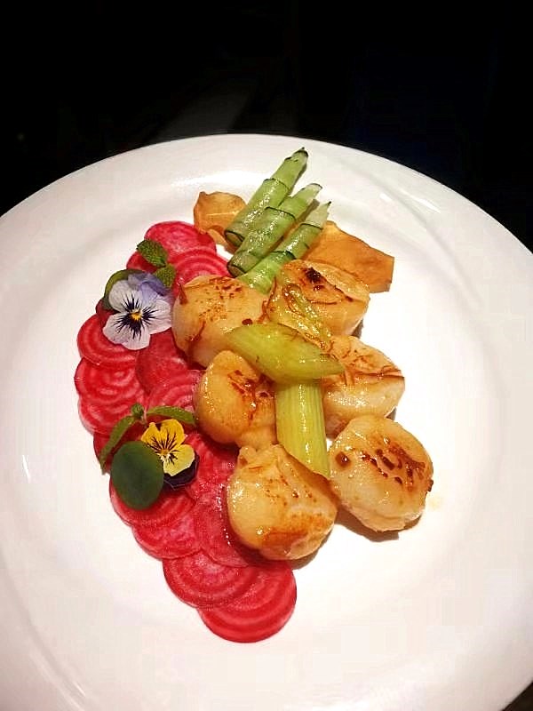 加鱼子酱的烤鸭,中西合璧鱼子酱做法