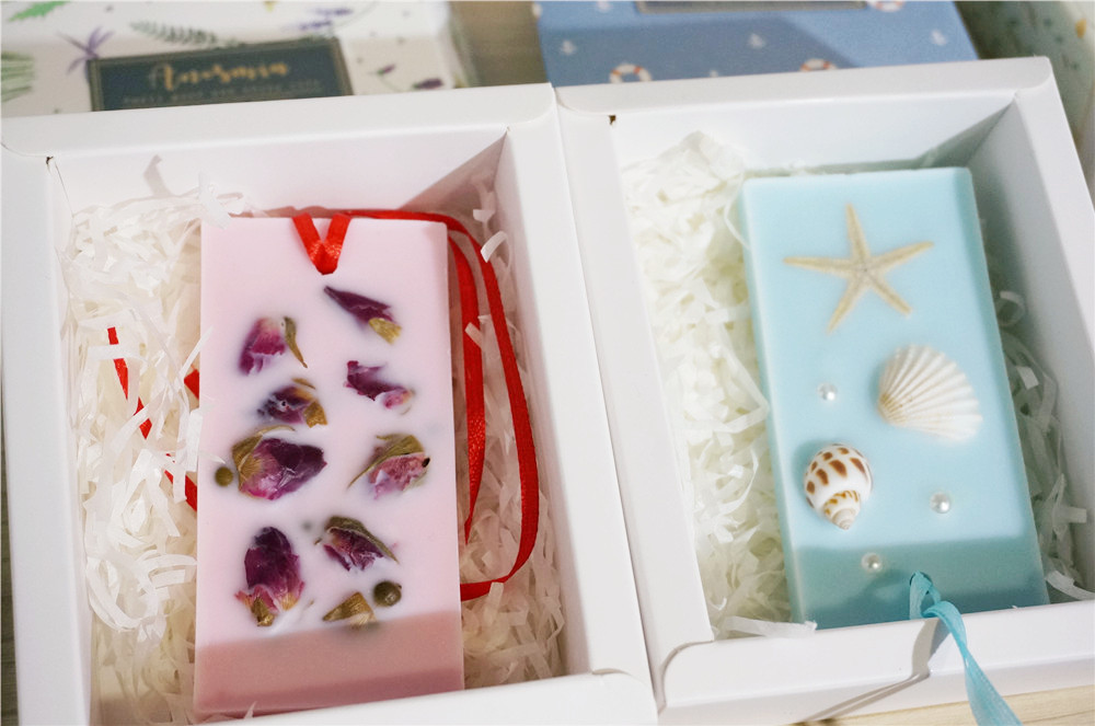 从护肤品到香氛，还有珠宝及水晶石，高颜值的芳香美物了解一下！