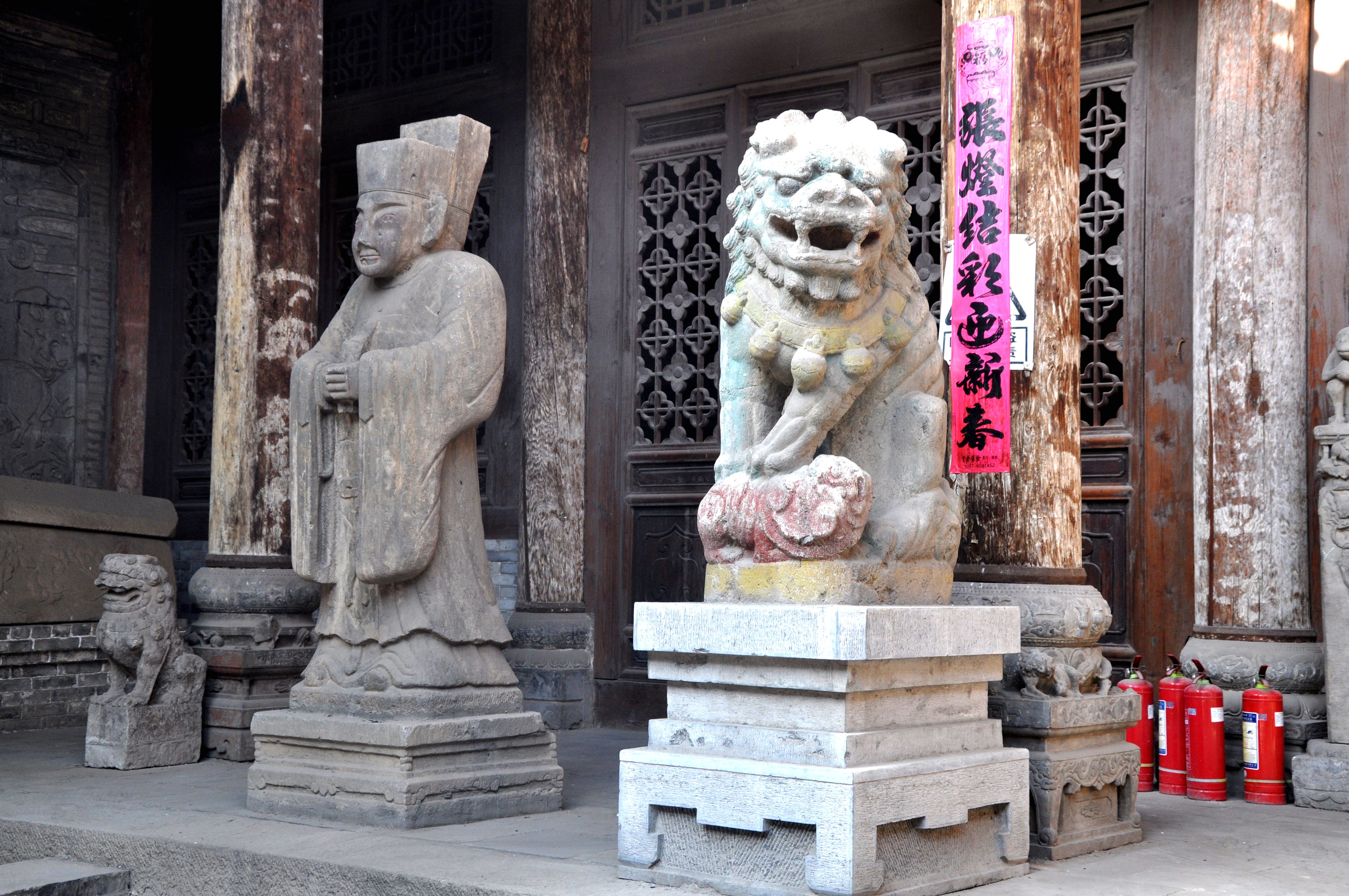 走出古色古香的大悲院，有一种欲说还休的感觉无以言表