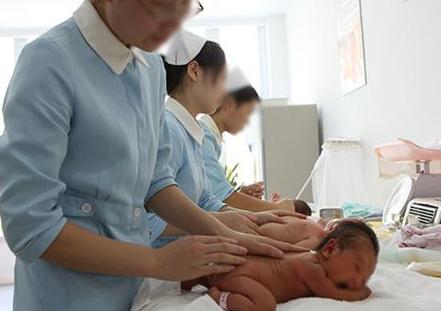 亲子抚触可以让婴儿感到安全感,2岁宝宝缺乏安全感怎么做抚触