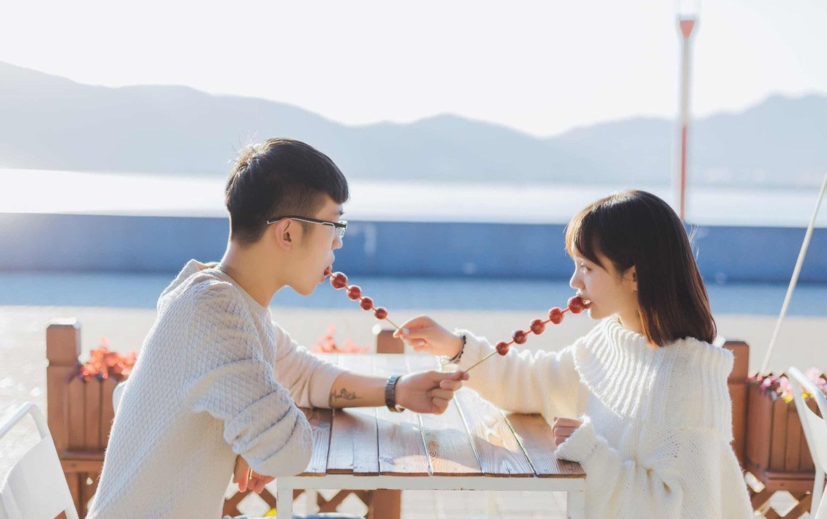 追女生要约她一起吃饭,追一个喜欢的女生约她吃饭