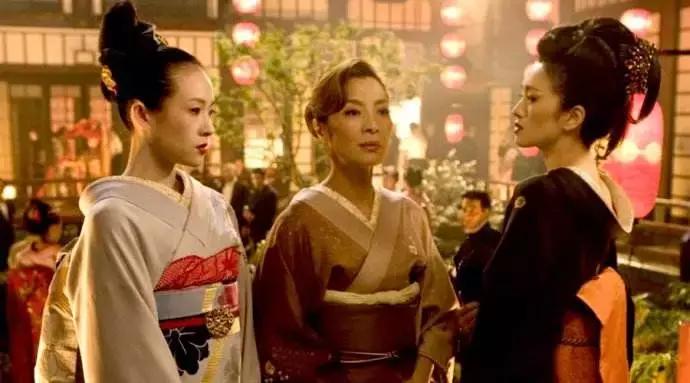 章子怡获影后忆旧伤哽咽,章子怡低潮逆袭