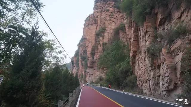 骑行夫子岭-京娘湖,穿越峻极关又进景区了,到河北是一路的美景