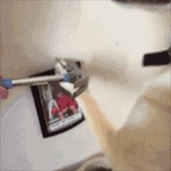 搞笑gif开心一刻,搞笑gif段子妹子你太皮了