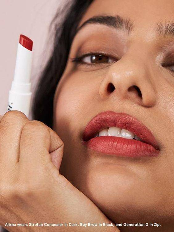 想要底妆细腻服帖不卡粉,底妆秘诀零毛孔无暇底妆至关重要