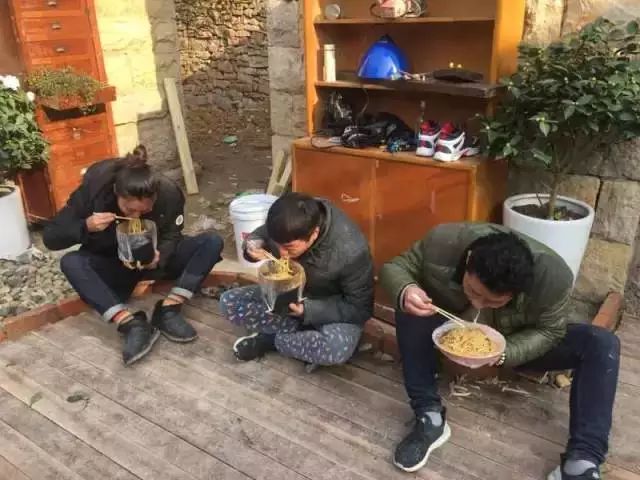 10000块能做点什么,10000块钱能做什么