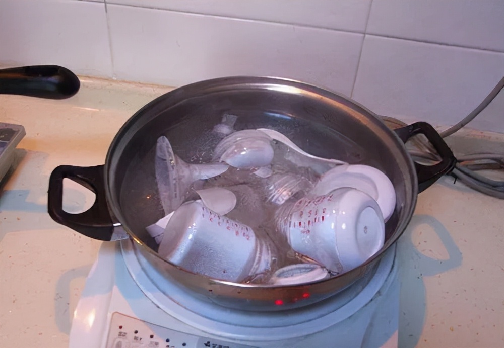 不干净的奶瓶,不消毒清洗奶瓶的正确方法