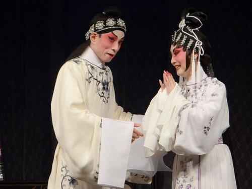 瑞兰与蒋世隆的爱情故事——《拜月亭记》