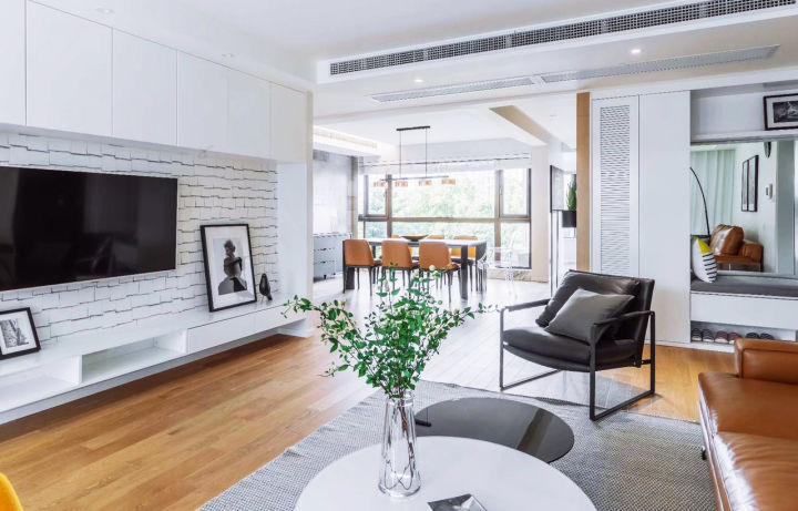 家里装中央空调哪个牌子好,家里装中央空调好还是挂机好