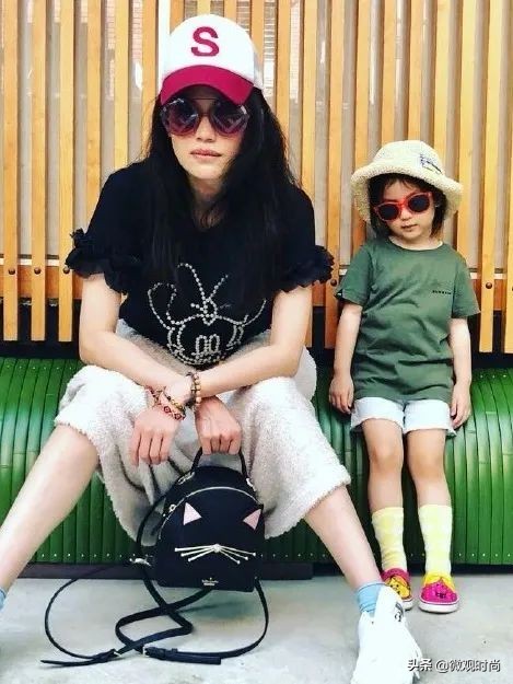 舒淇罕见晒与老公冯德伦合照,舒淇深夜晒照为冯德伦庆祝生日