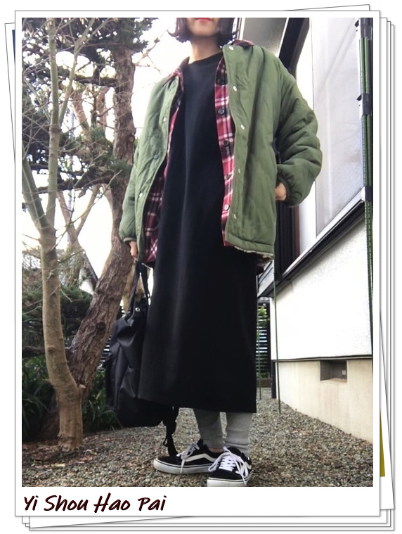 搭配休闲裙小黑鞋女款,连衣小黑裙搭配的小白鞋