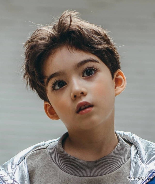 霸气和阳光男生名字,那些阳光男孩的网名