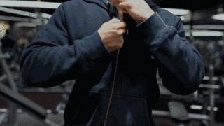 男生胸肌练太大撑衣服怎么办,胸肌能撑烂衣服吗