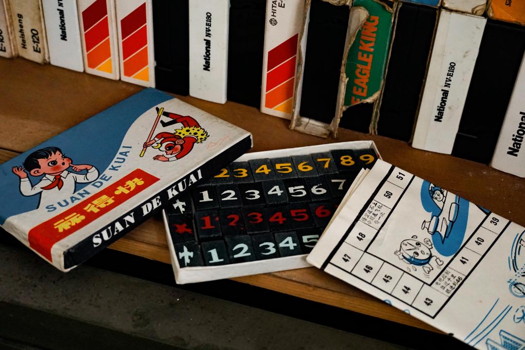 东北大妞拍废墟,东北大妞年轻照片