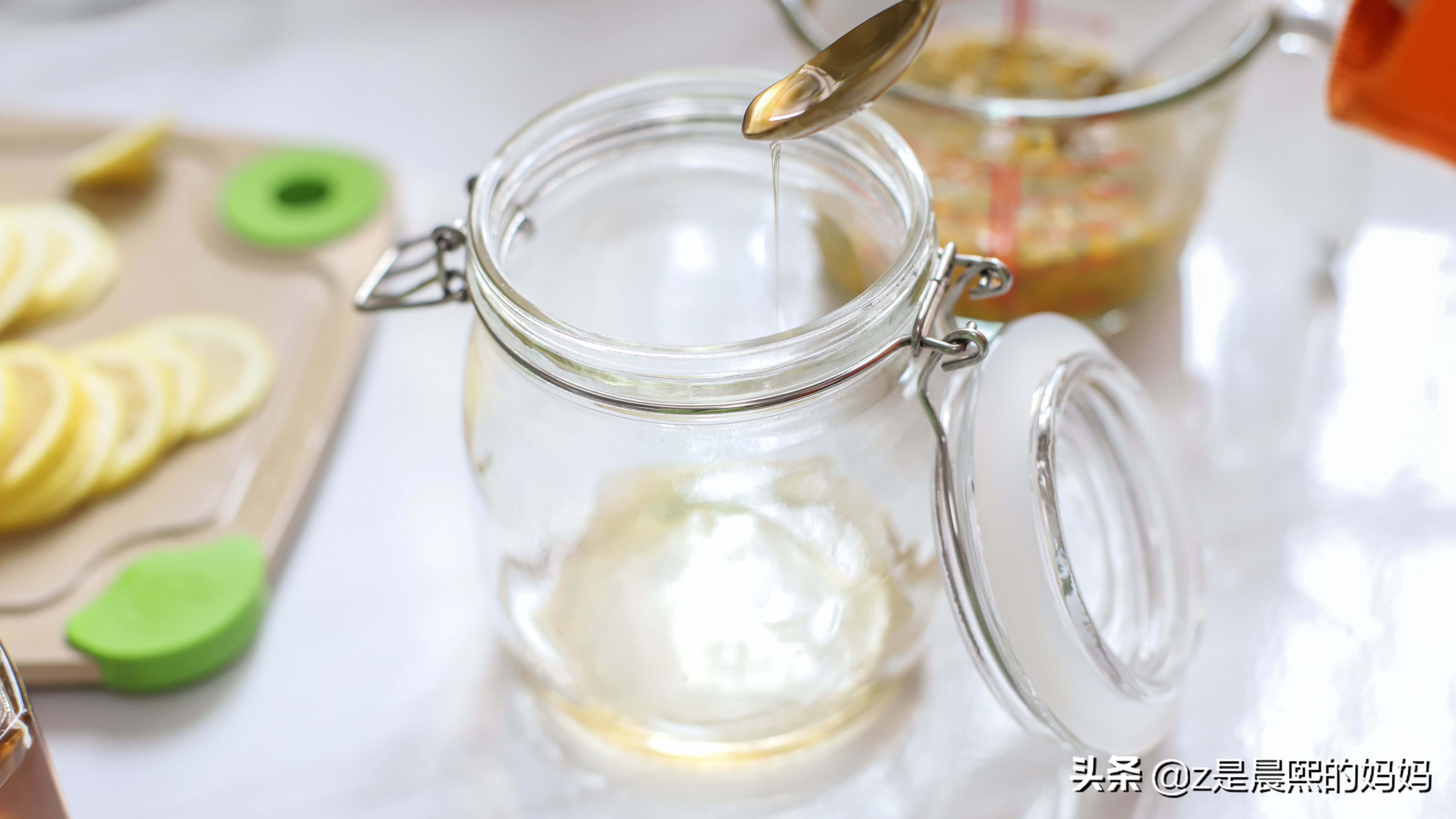 vc柠檬百香果,用柠檬和百香果怎么做果汁美白