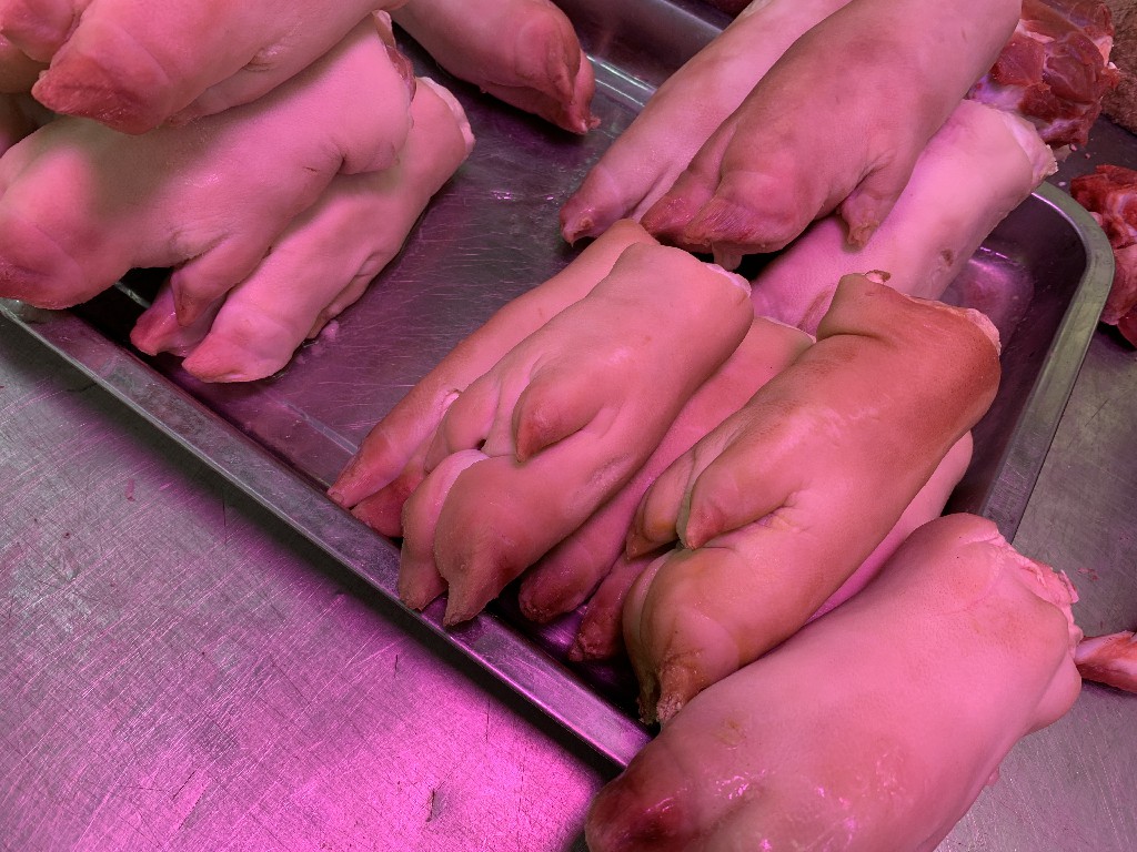 买猪蹄前后差别很大,买猪蹄挑肥的还是瘦的好