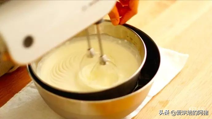 邱莹莹同款草莓奶油蛋糕，基础戚风胚，徒手脱模剖片及抹面挤花