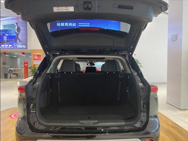 闲逛广丰4s店,体验全新汉兰达