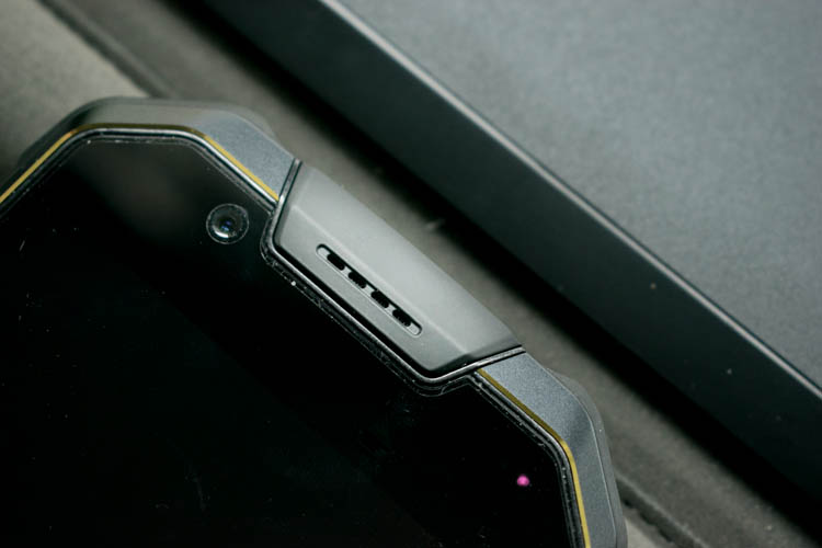 目前最强双摄手机,待机20天手机