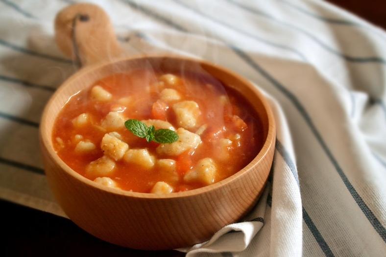 番茄鱼怎么做汤色好看,番茄鱼怎样做好吃而且简单