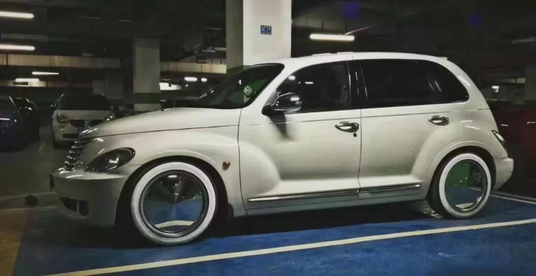 如此冷门的克莱斯勒PT漫步者改出满满复古味道,将复古进行到底