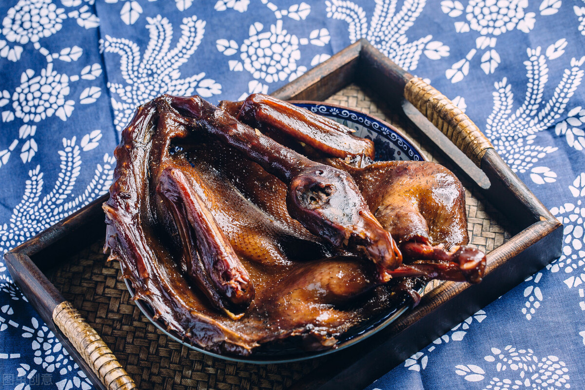 炒鸭子怎样去除鸭身上的腥味,熟鸭子如何去鸭腥味