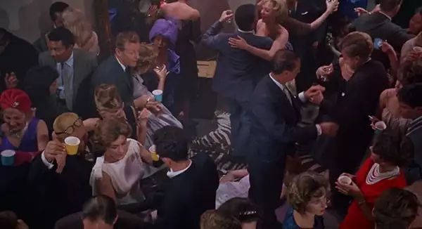 蒂芙尼早餐情节,赫本蒂芙尼