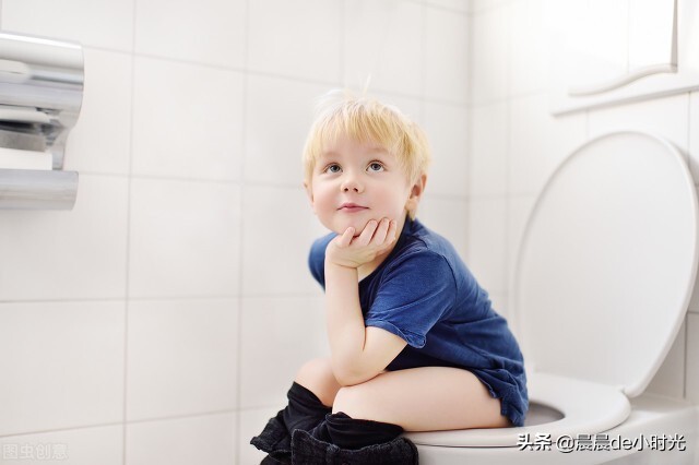 小孩的玩具掉进马桶里面怎么弄,妈妈把我的玩具丢了