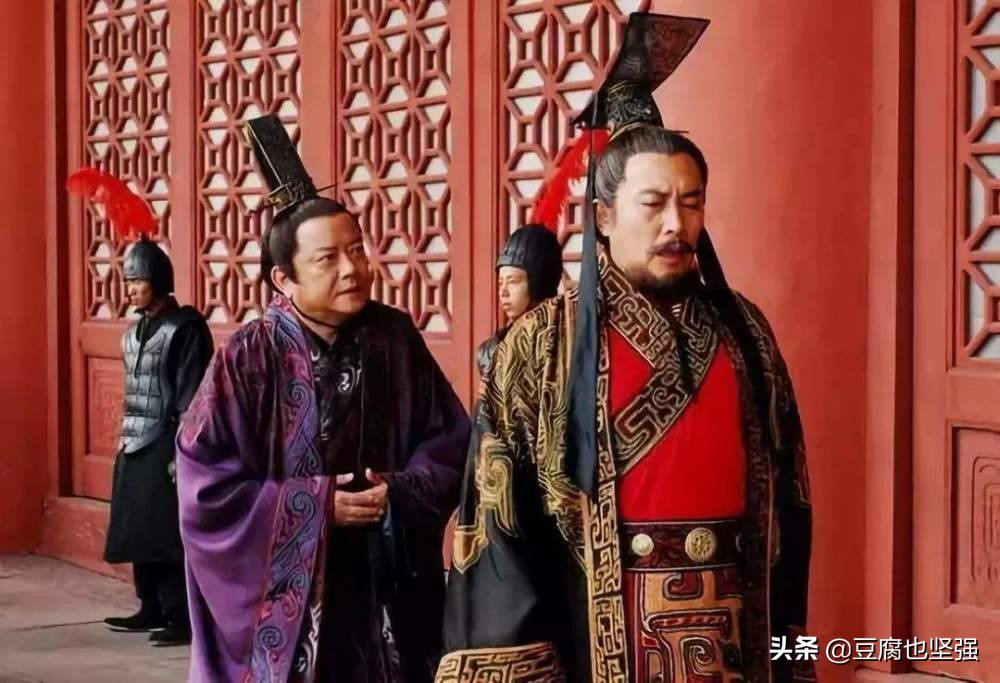 兵马俑主要由什么烧制,兵马俑是用真人烧制出来的吗