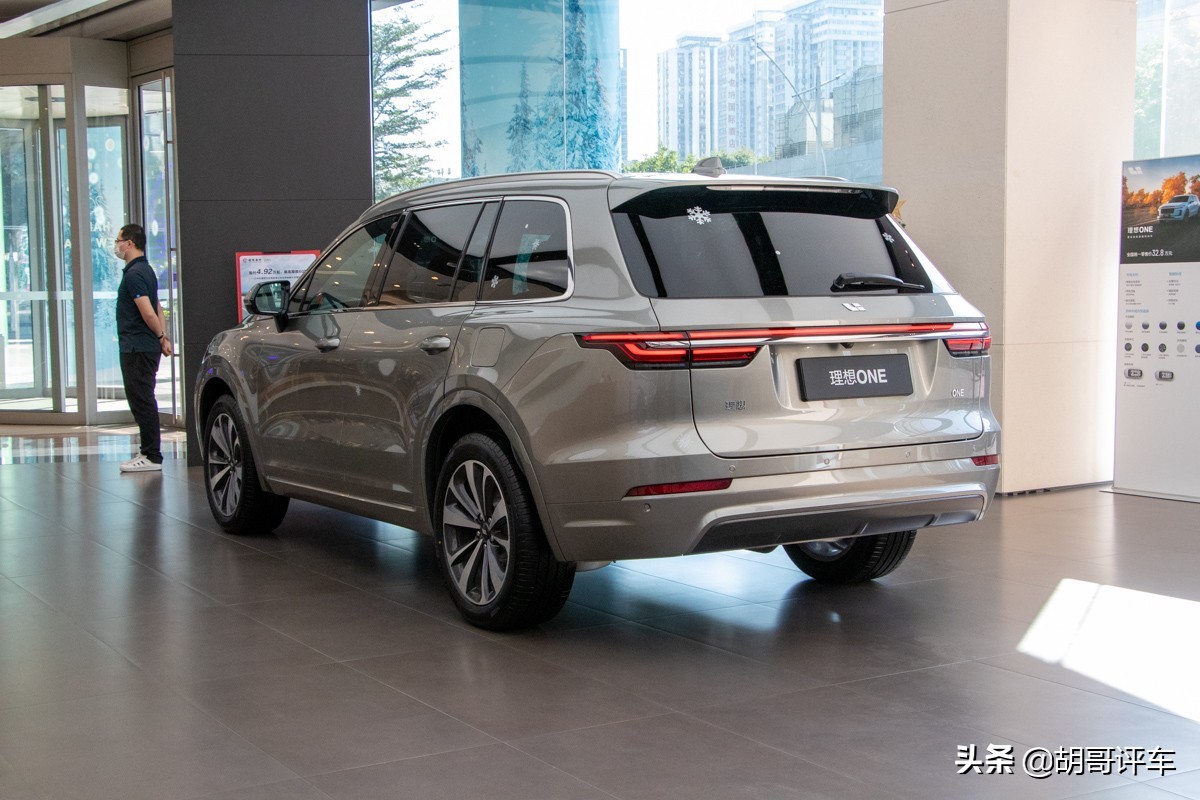 理想one6座乘坐空间优势,理想one五座和七座选哪个好
