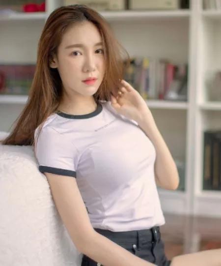 夫妻长期异地分居经历,夫妻异地分居女人是怎么度过的