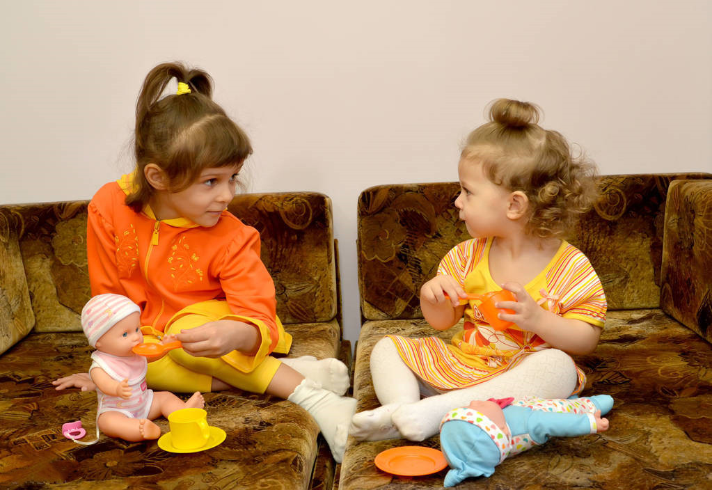 如何教3岁小孩不拿别人东西,三岁宝宝喜欢拿别人家东西怎么办