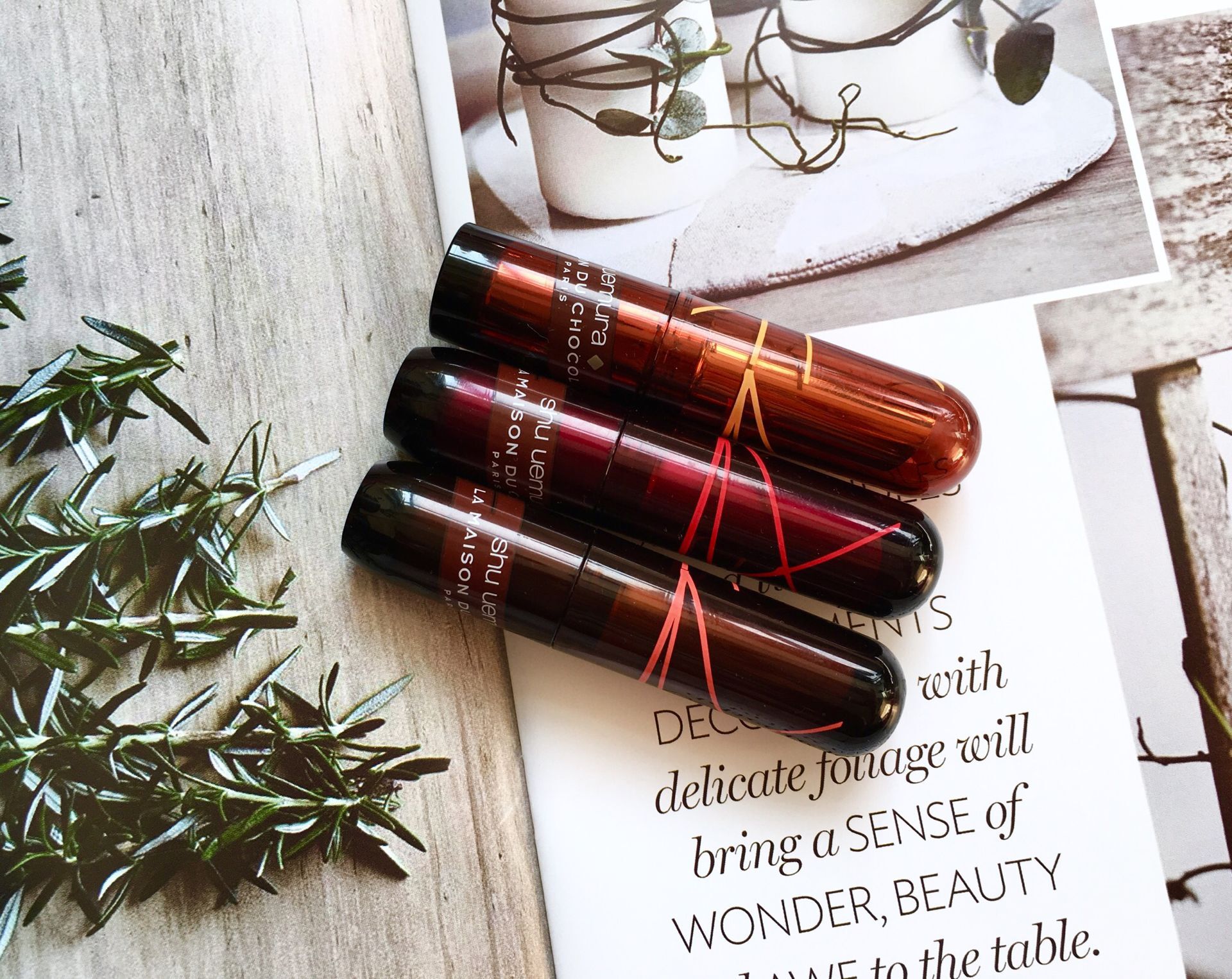 植村秀正品唇膏黑金,植村秀绢感唇膏推荐