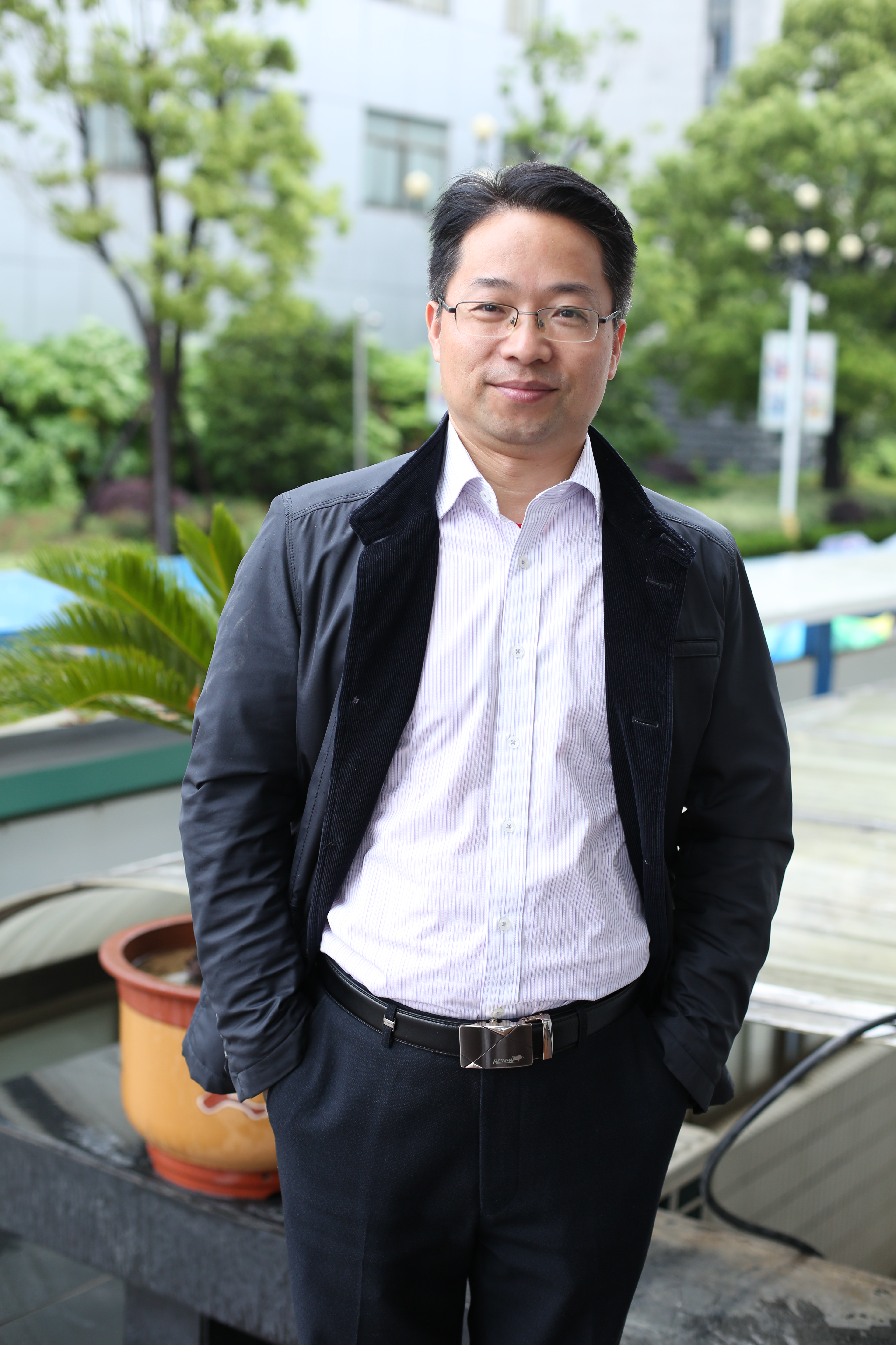 春风化雨育桃李润物无声守初心,春风化雨育英才优秀教师