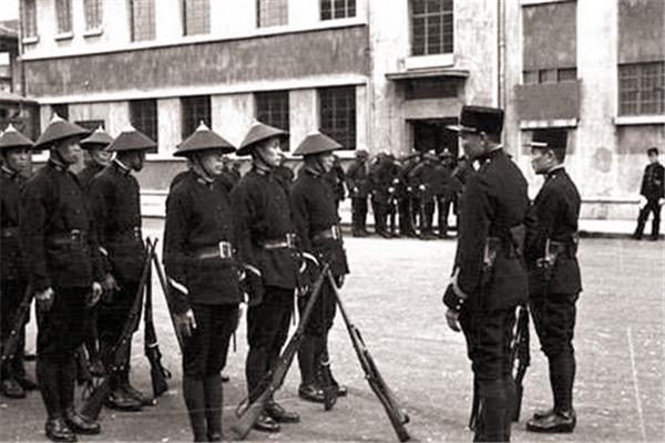 他大字不识一个，却成旷世神医，美国总统克林顿称他“东方蛇仙”