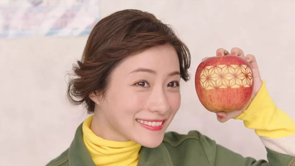 石原里美瘦下颌教程,石原里美脸型按摩