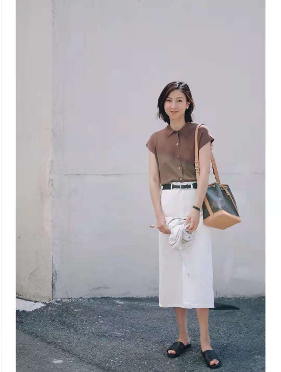 40多岁女性夏季穿什么裙子好看,40岁夏天穿什么颜色显年轻