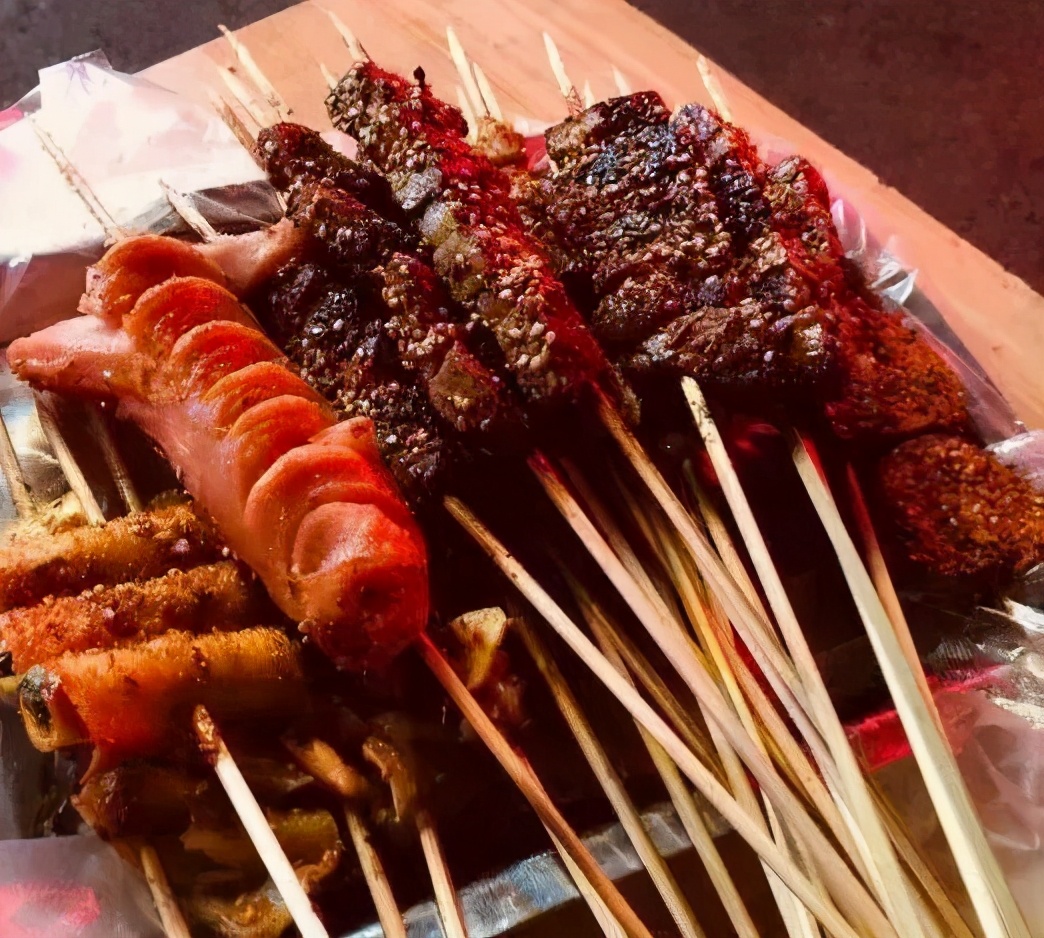 沈阳人有多爱吃鸡架,沈阳人为什么喜欢吃鸡架