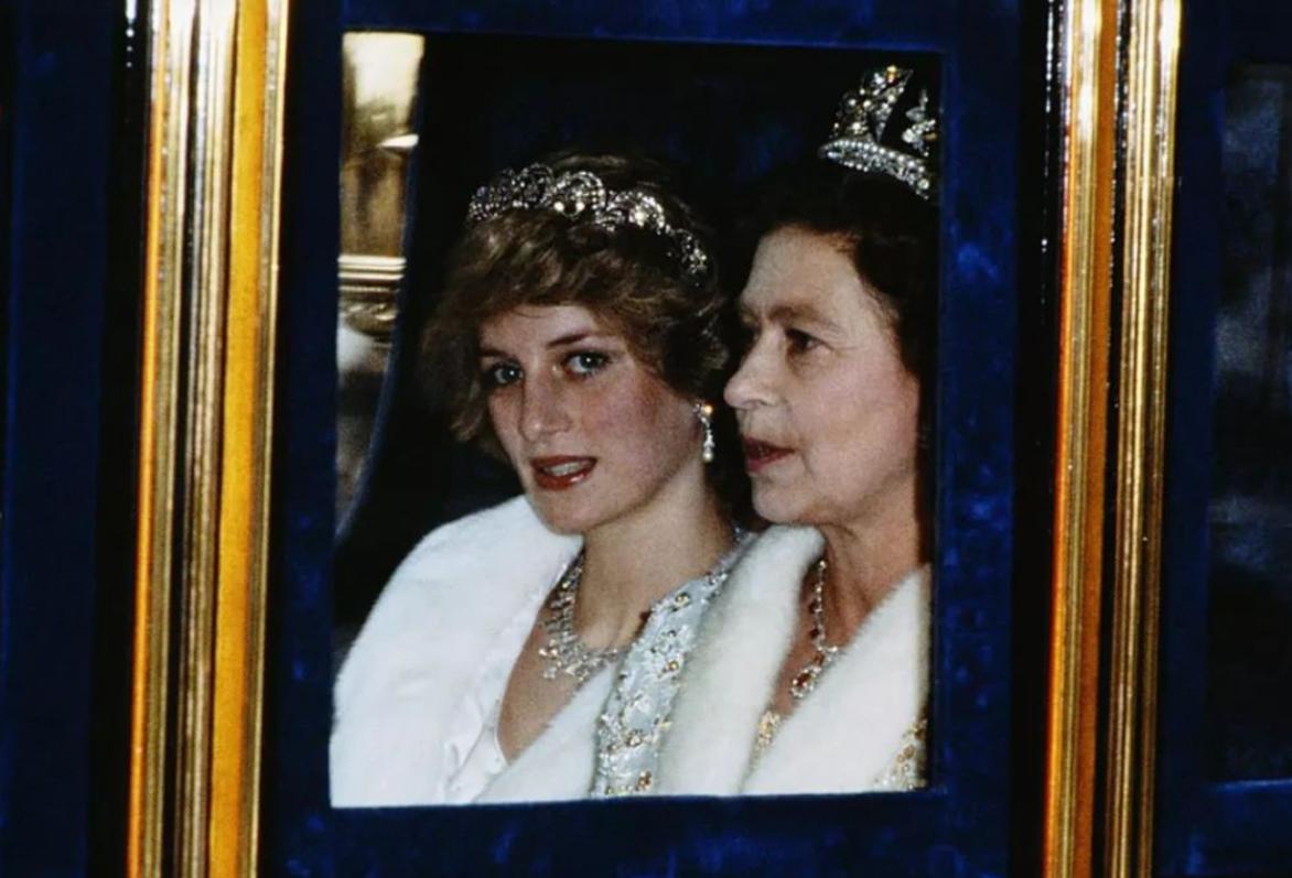 英国皇室查尔斯和戴安娜,英国女王和查尔斯日常