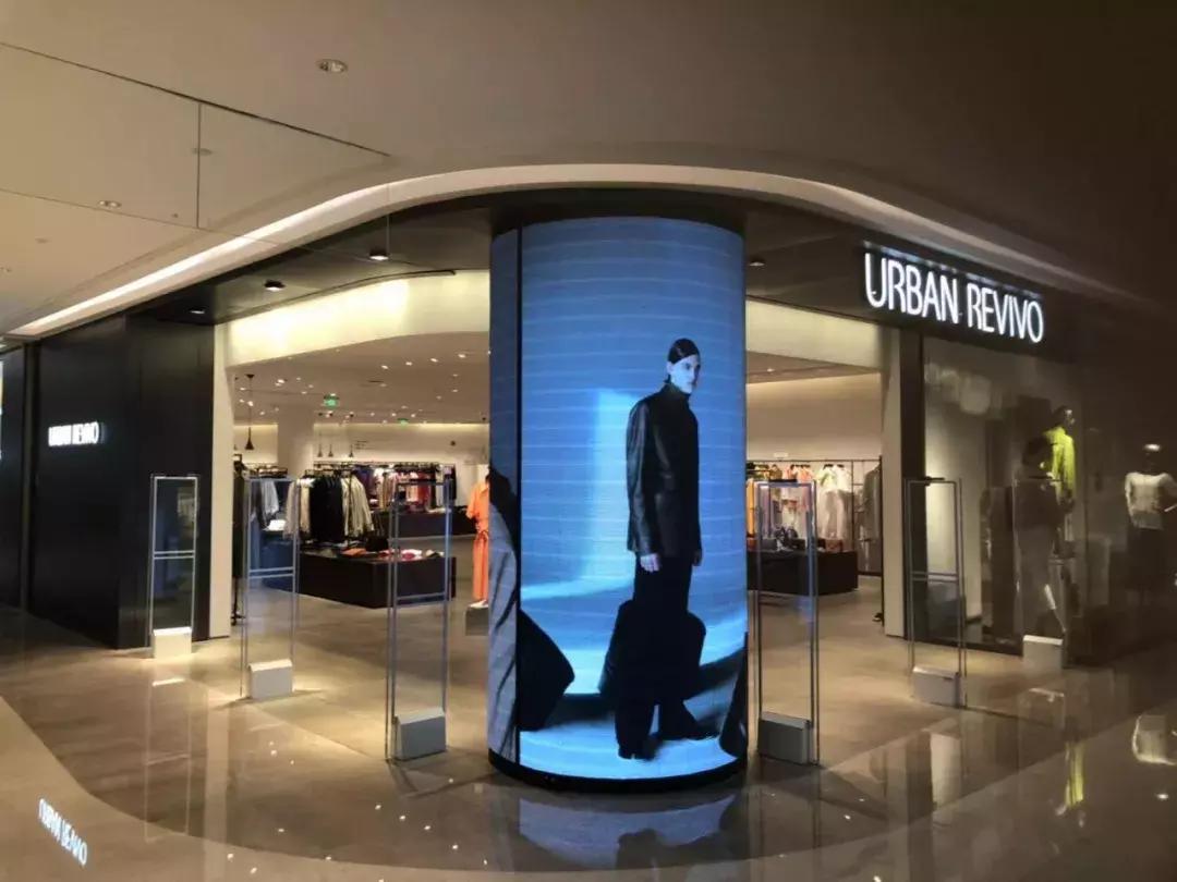 ur试衣间穿什么裙好看,ur秋冬试衣间服装搭配