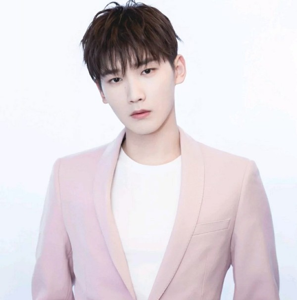 三角眼怎么改善好看,三角眼和眯缝眼