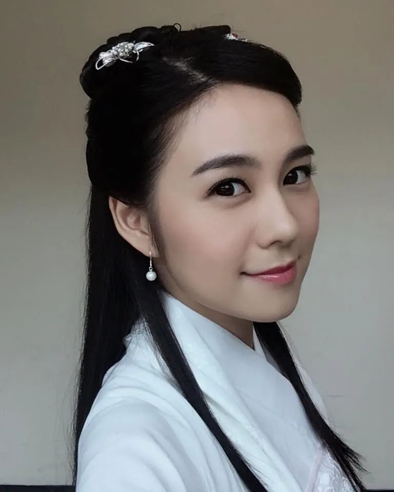 29岁tvb小花现状,tvb小花第一次承认恋情