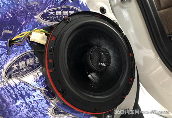 入门级改装音质也想超预期？看斯巴鲁森林人选的两分频