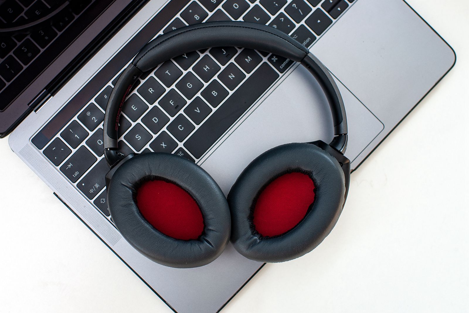 主动降噪耳机只降噪能续航多久,主动降噪耳机续航