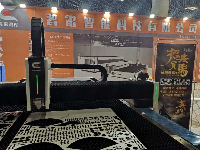 机器人会抢饭碗么,机器人真的会抢人类的饭碗吗