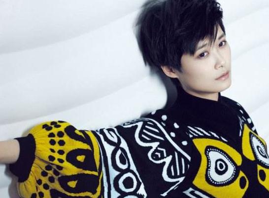 纪梵希选中李宇春为全球代言人，打造个人专属产品，厉害了我的春